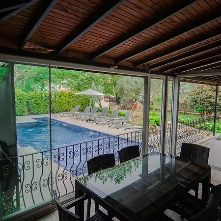 Fethiye Oeluedeniz'De Dag Ve Doga Manzarali Lueks Villa A1 Фетхие
